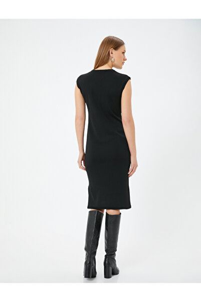 Koton Kolsuz Yuvarlak Yaka Fitilli Yırtmaçlı Kalem Triko Elbise