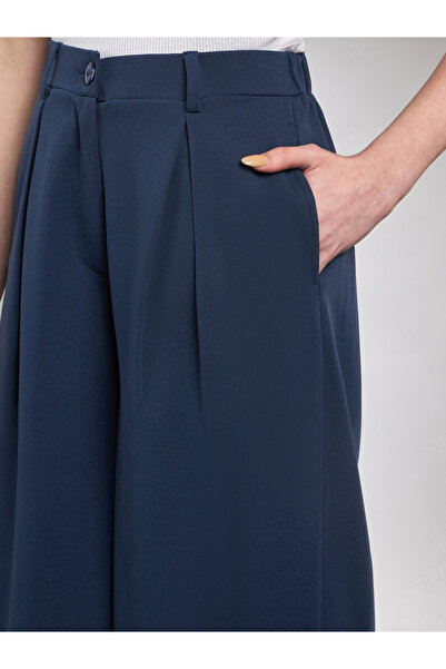 Sassafras By Styli Front Pleated Loose Fit Pants