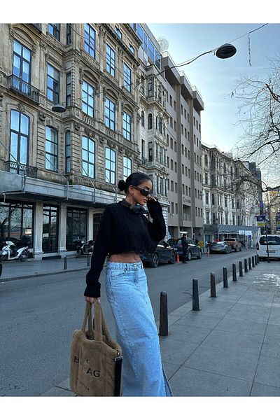 LOUP DORE Pulover Crop negru