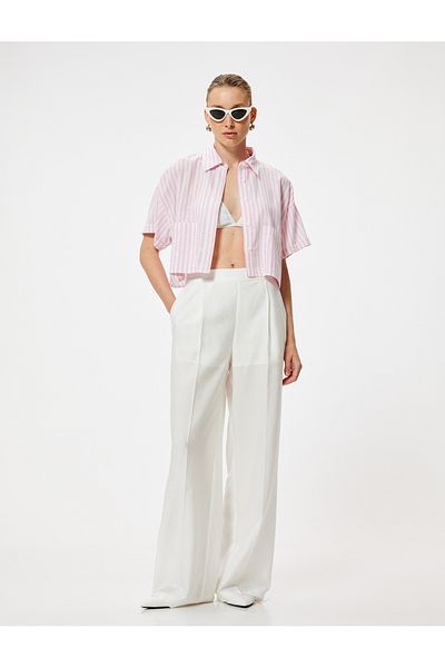 Koton Bequemes Leinen-Crop-Shirt – Kurze Ärmel und Taschendetail