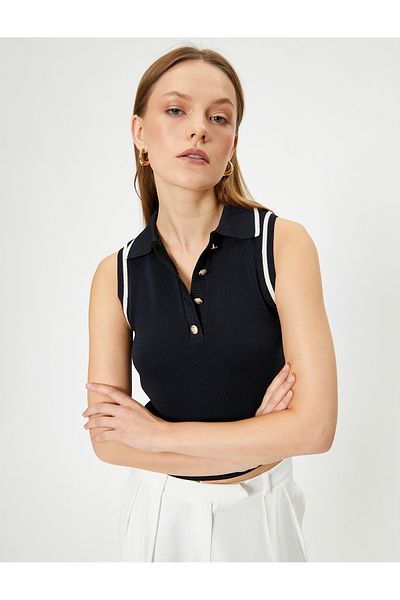Koton Ärmelloses Strickoberteil mit goldenem Polokragen und Farbkontrastdetail