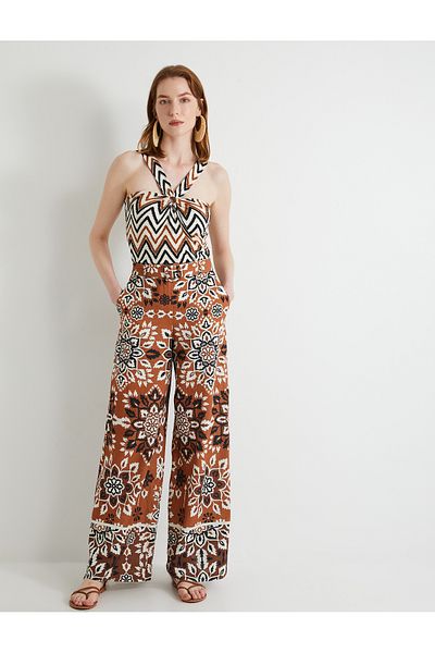 Koton Hose mit weitem Bein und ethnischem Muster, Gürtel und Taschendetail