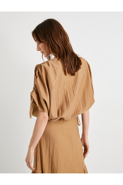 Koton Crop μπλούζα με ντραπέ μανίκια