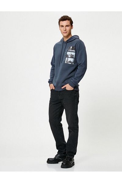 Koton Atatürk bedrucktes Sweatshirt mit Kapuze zum 100-jährigen Jubiläum