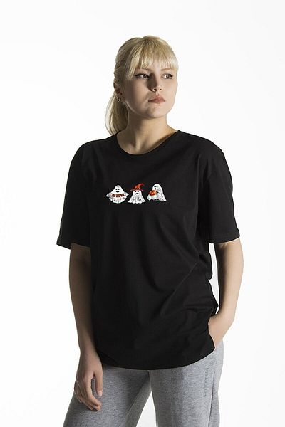 Moda Glo Дамска черна памучна тениска с кръгло деколте и принт с призрак
