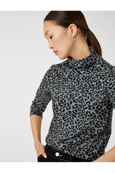 Koton Tricou cu model leopard, cu mânecă lungă, pe jumătate cu gât