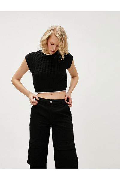 Koton Crop-Pullover mit Rundhalsausschnitt