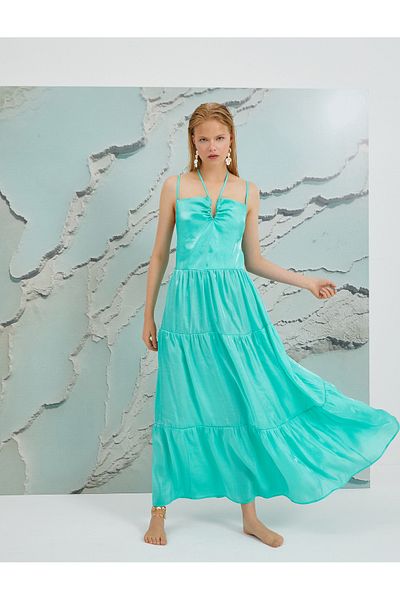 Koton Şahika Ercümen – Langes Lagenkleid mit Trägern