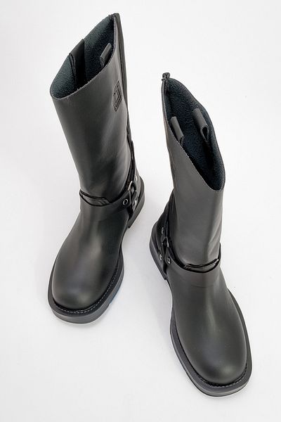 LuviShoes حذاء ركوب الخيل للسيدات من SOLVA باللون الأسود