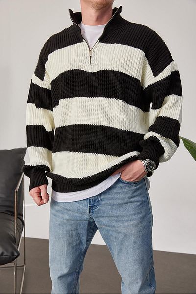 NOMARC Black and White Knitwear Design