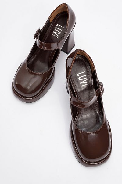 LuviShoes Кафяви лачени дамски обувки на ток Jagol