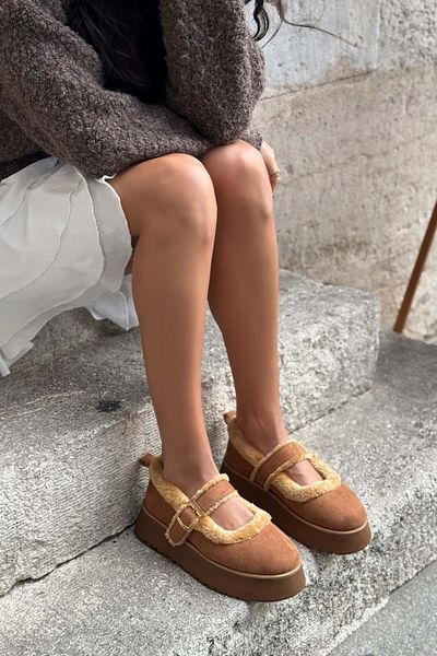 NİŞANTAŞI SHOES Enola Tan Wildledergürtel Detaillierte Schafsfell-Damenschuhe mit dicker Sohle