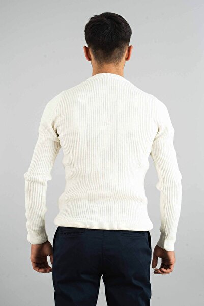 bombe Ανδρικό πλεκτό πουλόβερ με λαιμόκοψη σε λευκή λεπτή εφαρμογή