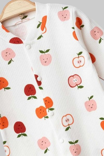 dinamik çocuk Newborn Baby Booties Jumpsuit Apple Patterned Trophy Fabric Thin Seasonal Jumpsuit with Straps 1-3-6 Months