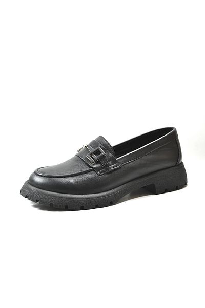 Beety 4254 Черни дамски мокасини с катарами от естествена мека кожа