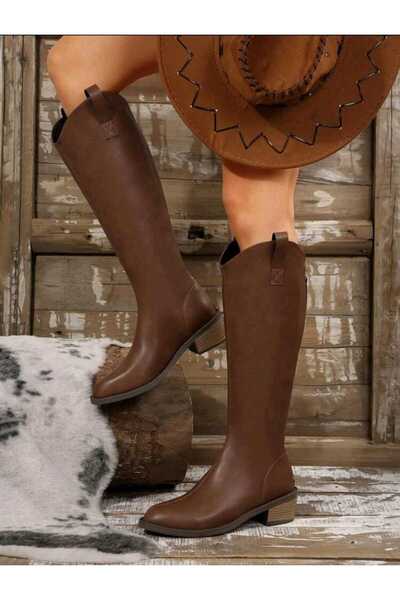 TAIM جديد 2024 - حذاء بني بكعب متوسط للنساء، حذاء طويل بمقدمة مدببة وسحاب