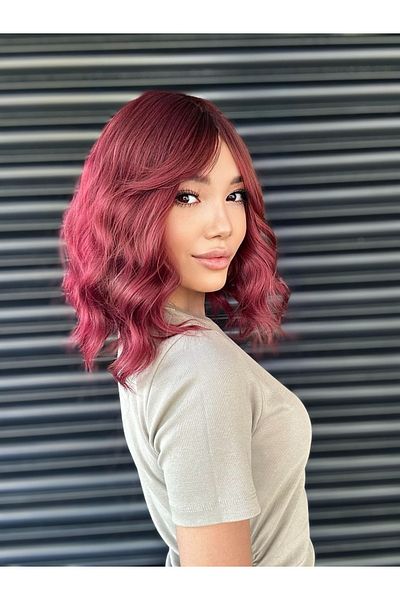Fenomen Peruk Red Riveted Wavy Short Wig