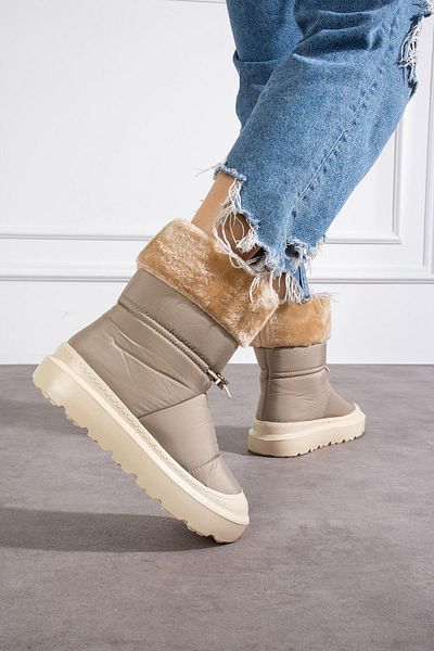 ShoeTek Losvina Beige Women's Snow Boots - Furry Parachute Fabric
