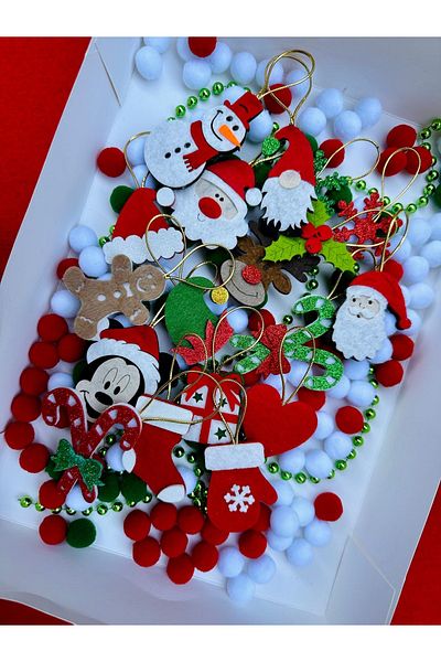 Chuva Christmas Tree Ornament Felt Figure Set 18 Pieces