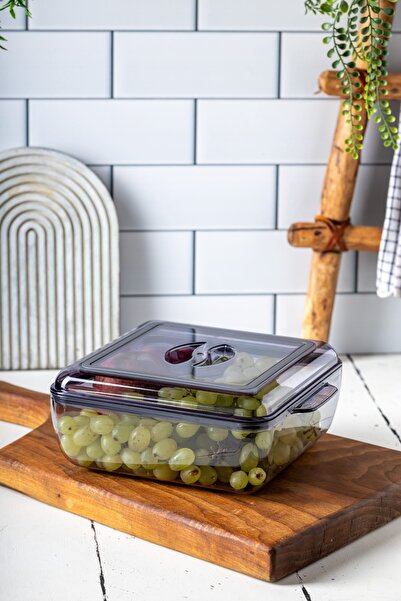 NY HOME Square Crystal Storage Container with Lid 2 LT