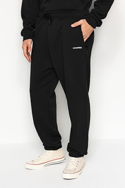 Trendyol Collection Μαύρο κανονικό κομμένο γράμμα με στάμπα ζεστό φούτερ Φόρμα TMNAW24EM00004