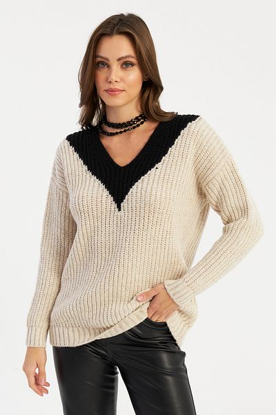 Cool & Sexy Women's Ecru-Black V-Neck Knitwear Sweater Smt2434