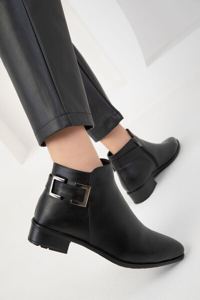 SOHO Dámské černé kozačky – model Bootie z roku 19907