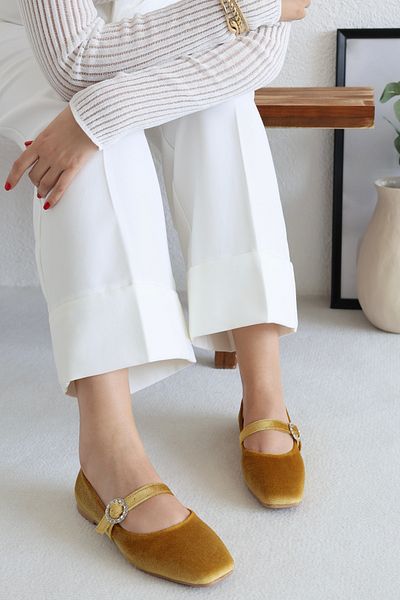 POLKA STORE Velvet Velvet Closed Back Single Band Square Toe Women's Ballerina Shoes with Helmet Mary Jane