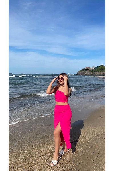 Daves Fuchsia Linen Crop Set - Slit Single Suspender Skirt