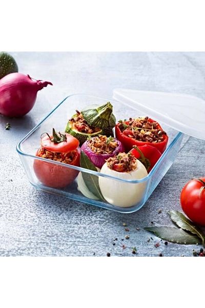 Pyrex طبق زجاجي مربع بايركس كوك آند فريز بسعة 0.8 لتر مع غطاء - آمن للاستخدام في الفرن والميكروويف والفريزر وغسالة الأطباق