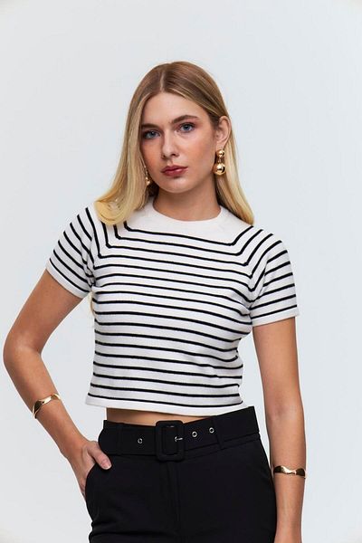 Tuba Butik Crew Neck Knitwear Blouse - Short Sleeve