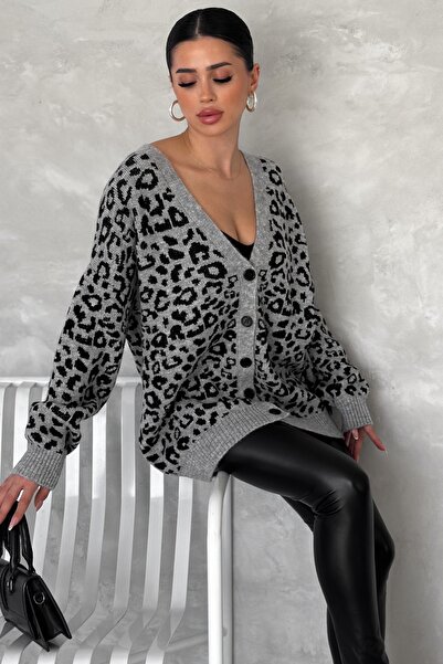 FEMELLE Dámský pletený svetr s šedým leopardím vzorem oversize