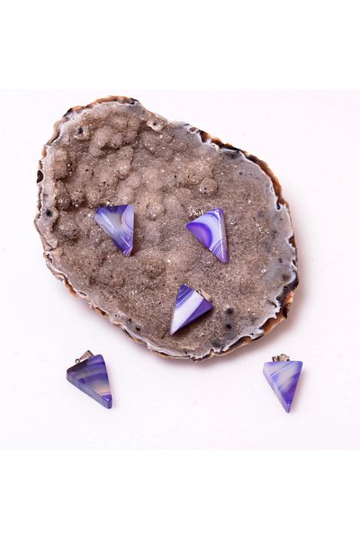 Taş Sandığı Purple Agate Stone Triangle Necklace