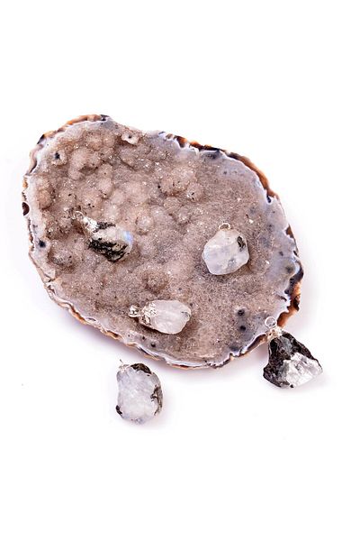 Taş Sandığı Raw Moon Stone Necklace