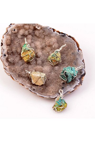 Taş Sandığı Raw Chrysocolla Stone Necklace - Wire Wrapped