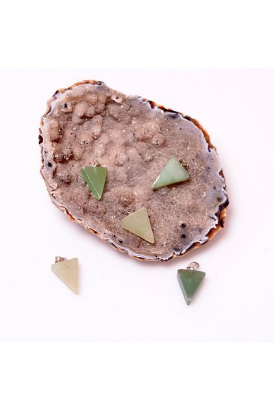 Taş Sandığı Aventurine Stone Triangle Necklace