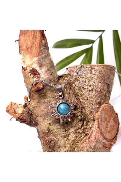 Taş Sandığı Apatite Stone Sun Necklace