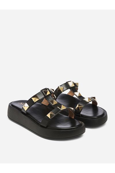 GNIST By Styli Studded Strap Flatform Sandals