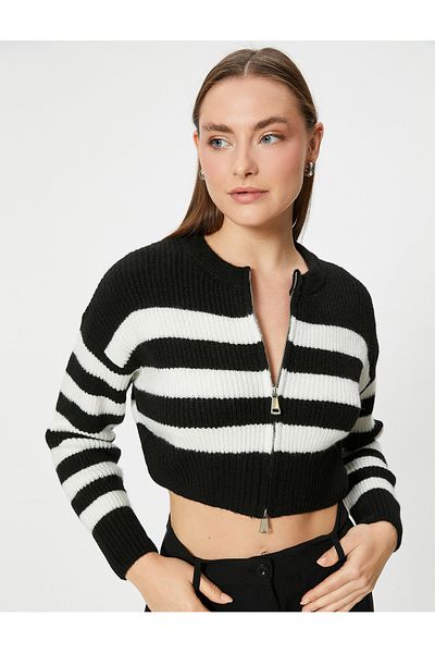 Koton Round Neck Zippered Short Knitwear Cardigan - Soft Texture