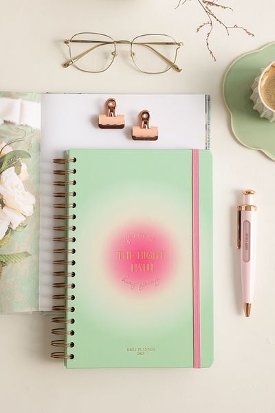 Matt Notebook Дневен спирален дневен ред за 2025 г. 16x24 см - 12 месеца