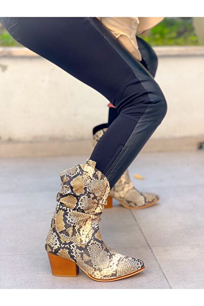 irmona Tokyo Bej Vizon Yılan Derisi Körüklü Kısa Dallas Bot