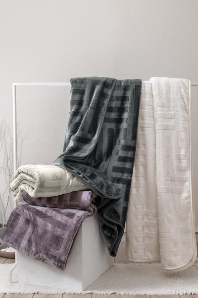 Yataş Palma Çift Kişilik Emboss Battaniye - Şampanya