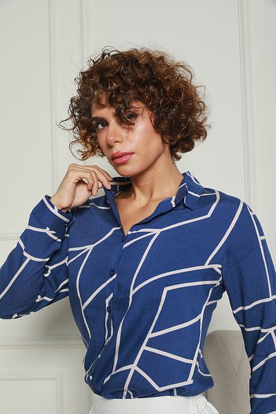 Butik Cămașă din viscoză indigo cu model 1500051