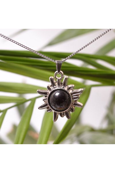 Taş Sandığı Black Tourmaline Stone Sun Necklace