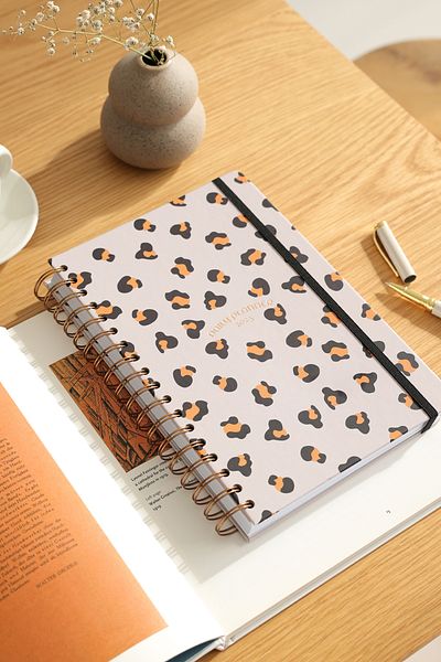 Matt Notebook Дневен дневник с леопардови шарки за 2025 г. - 16x24 см