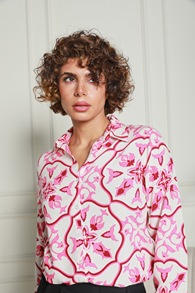 Butik Kadın Desenli Pembe Viskon Gömlek