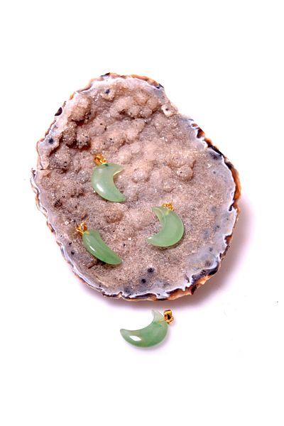 Taş Sandığı Moon Shaped Aventurine Stone Pendant - Small Size (Gold Color)