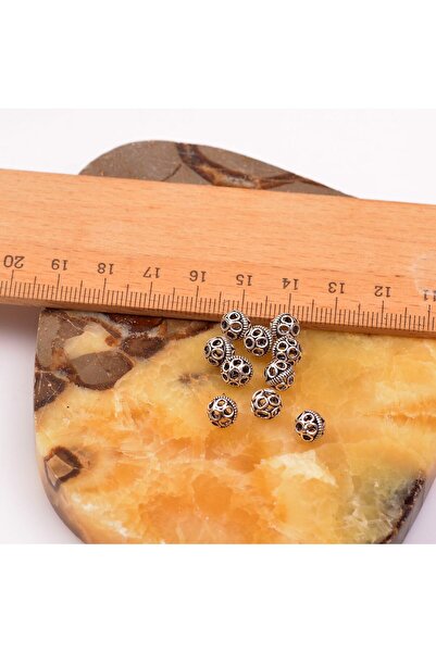 Taş Sandığı كرتين فضيتين - إخفاء العقد