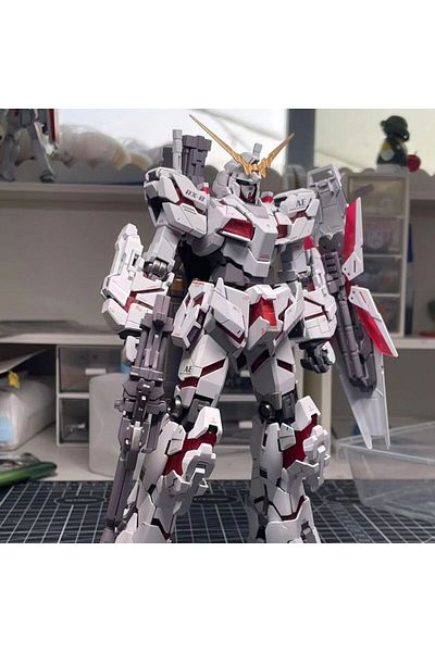 BANDAI 100 Hg 1/144 Rx-0 Unicorn Destruction Mode Assemble The Model Action Figures Explosive Armor Doll To