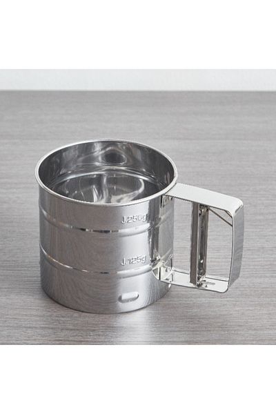 Home Box Metal Flour Sifter - 9.5 cm